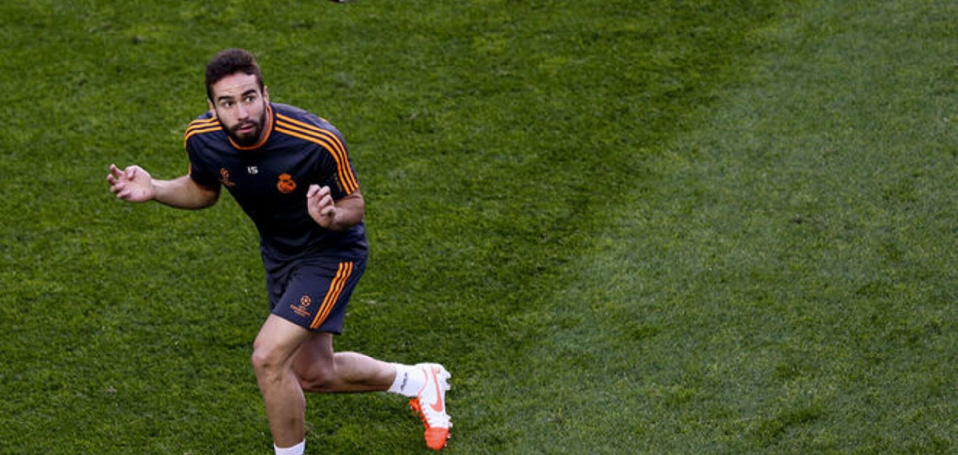 Футболист 'Реала' укусил соперника в Лиге чемпионов