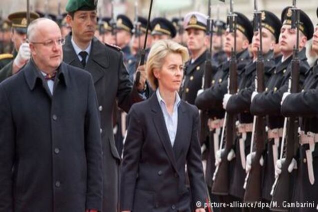 Министр обороны ФРГ обещает поддержку странам Балтии