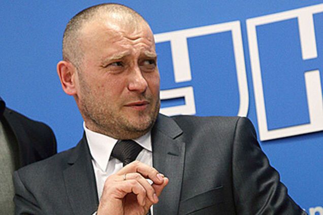 Ярош на благотворительном аукционе продает свою кобуру