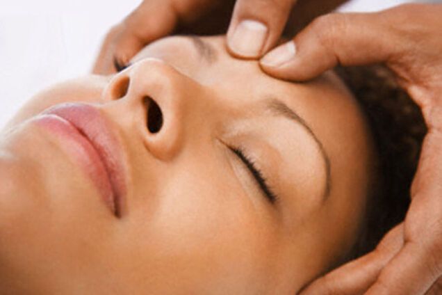 Ложечный массаж лица — чудесный способ омоложения за 10 дней