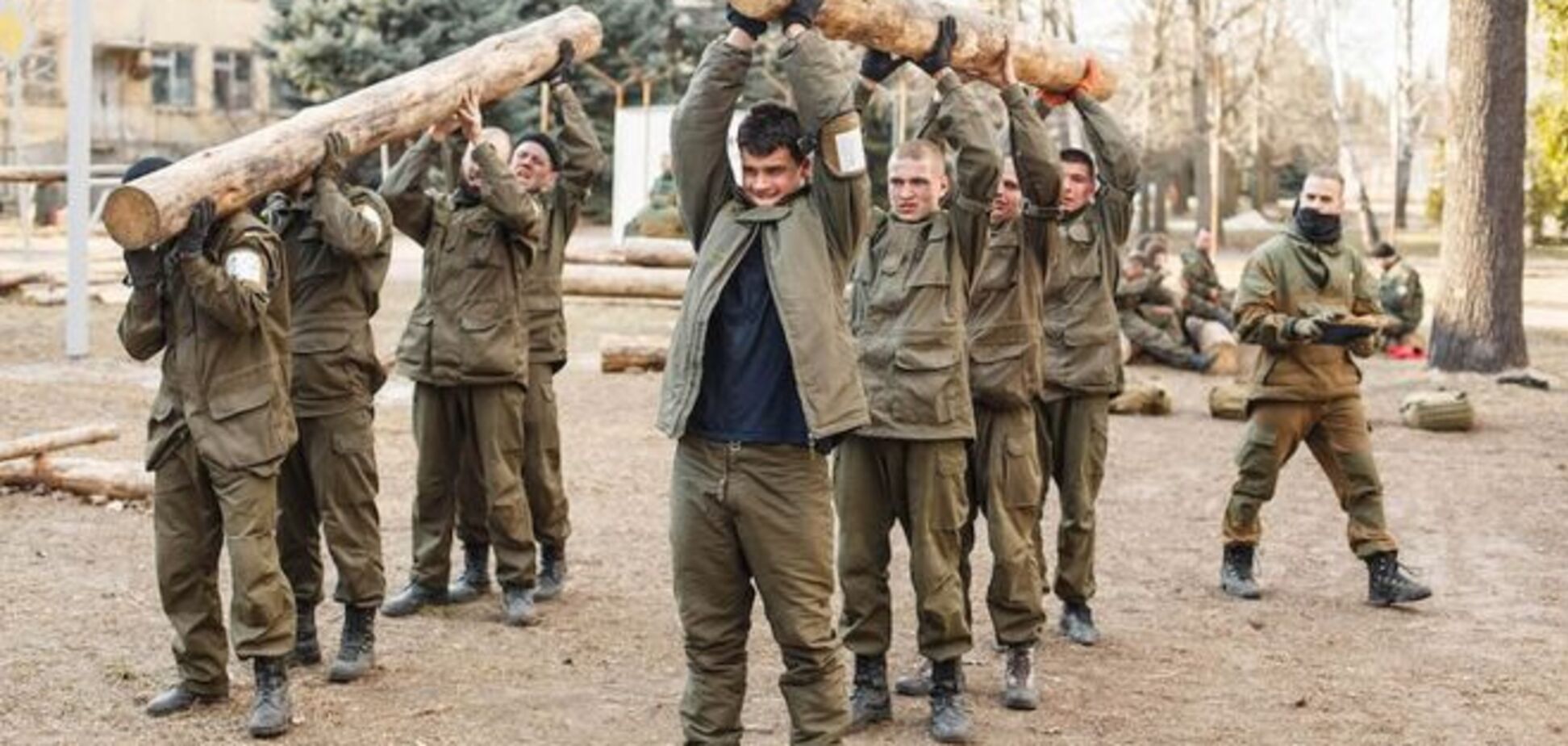В сеть попали фото тренировочной базы полка 'Азов'