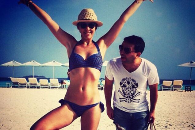 Ксения Собчак снялась без бюстгальтера в бикини цветов георгиевской ленты