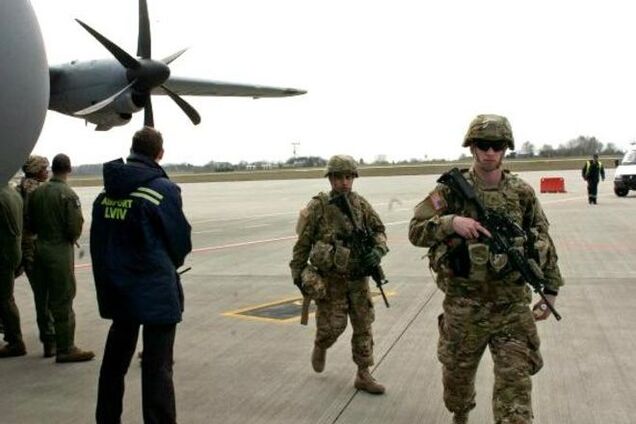 Кремль осудил прибытие американских десантников в Украину