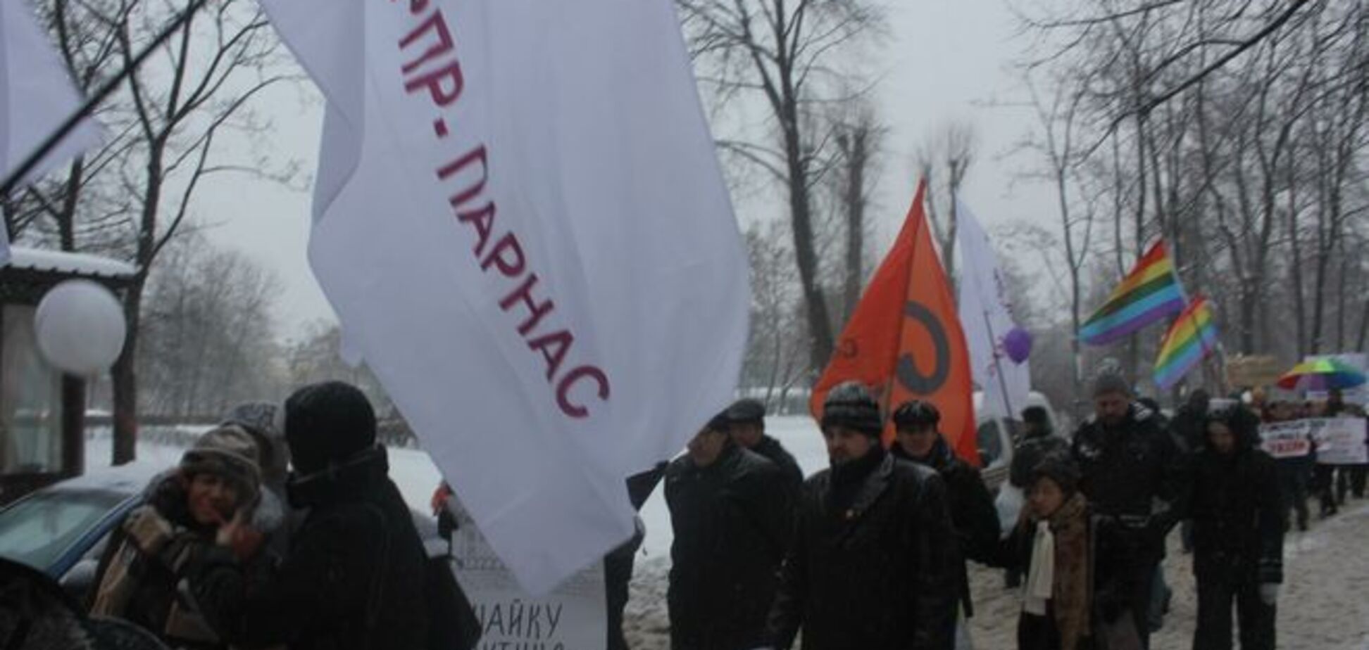У Москві перед акцією опозиції затримують соратників Нємцова