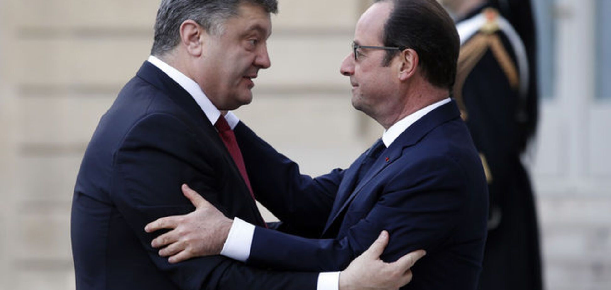 Порошенко и Олланд обсудят вопрос введения миротворцев в Украину