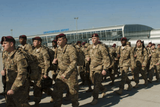 В Украину прибыли американские десантники: фотофакт
