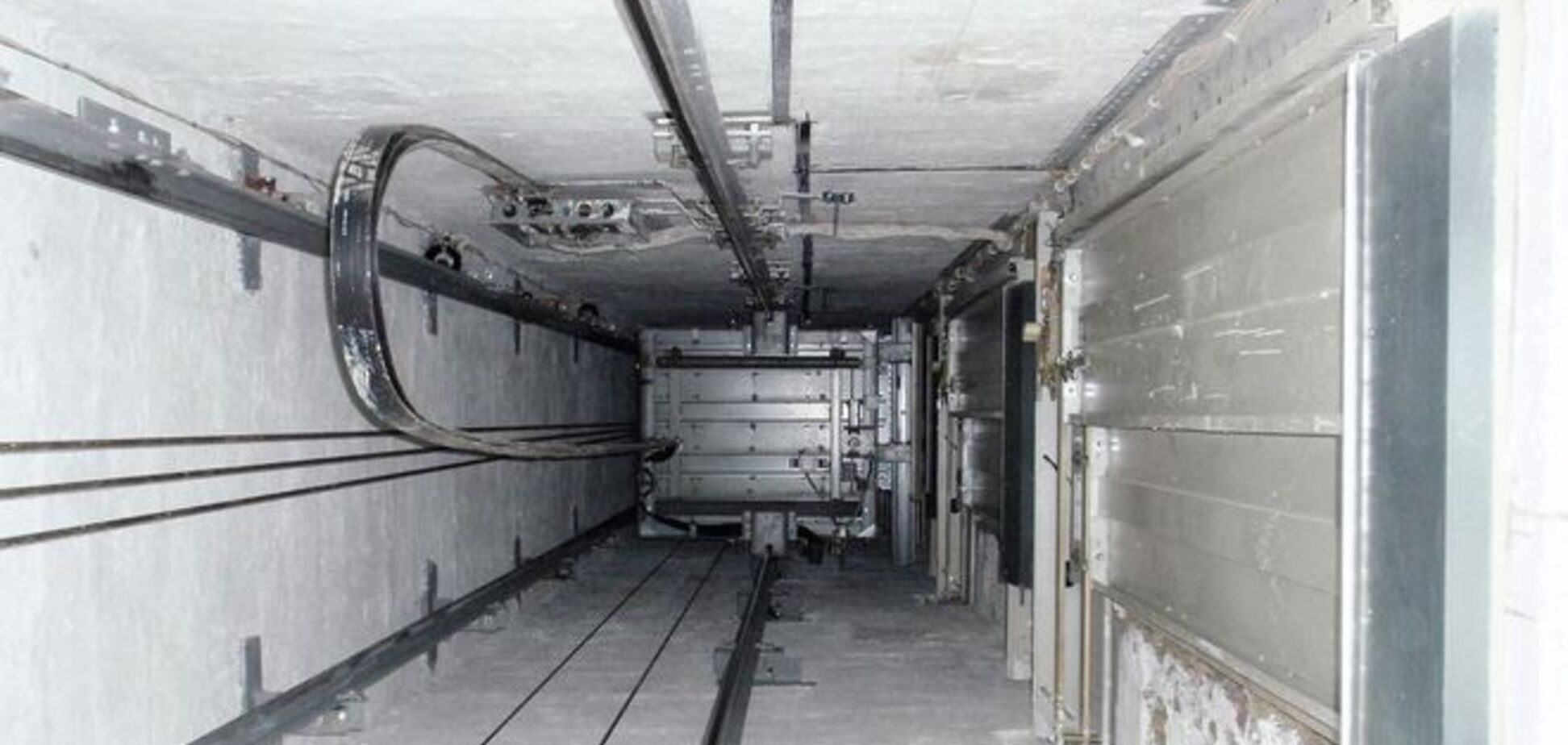 В Одессе лифт сорвался с восьмого этажа: пострадал ребенок