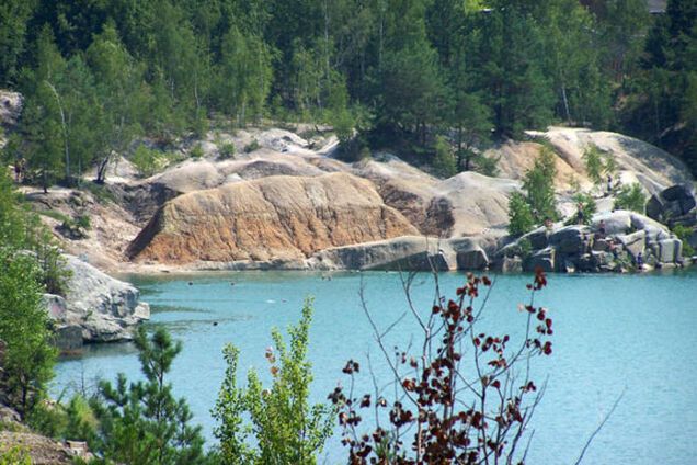 Самые красивые каньоны Украины: маленькая Швейцария в Буках и меловый Святогорск