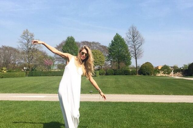 Вера Брежнева и Равшана Куркова гуляют по Вероне