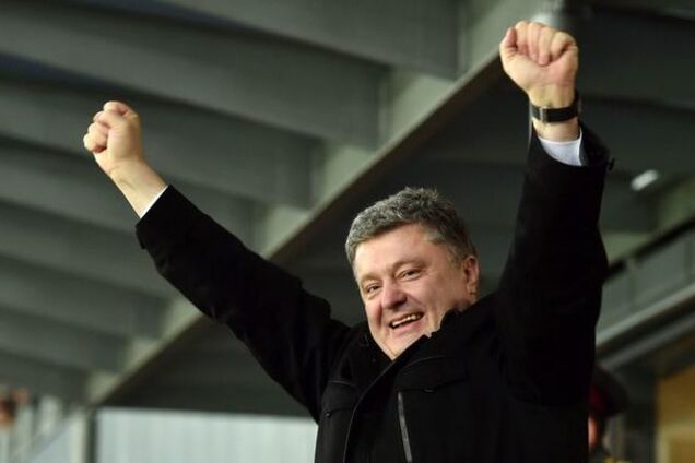 'Где козак, там и слава'. Порошенко поздравил Усика с победой над россиянином