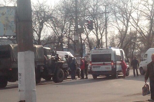 В Макеевке 'Урал' боевиков влетел в маршрутку с людьми: фото ДТП