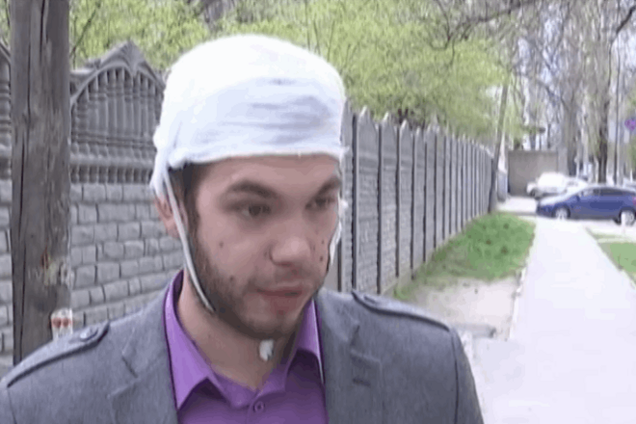 'Укроп и фашист!' Активиста в Крыму избили ногами из-за Шевченко