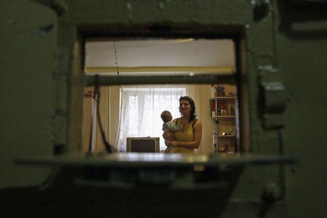 За год на Донбассе погибли более 6100 человек - ООН