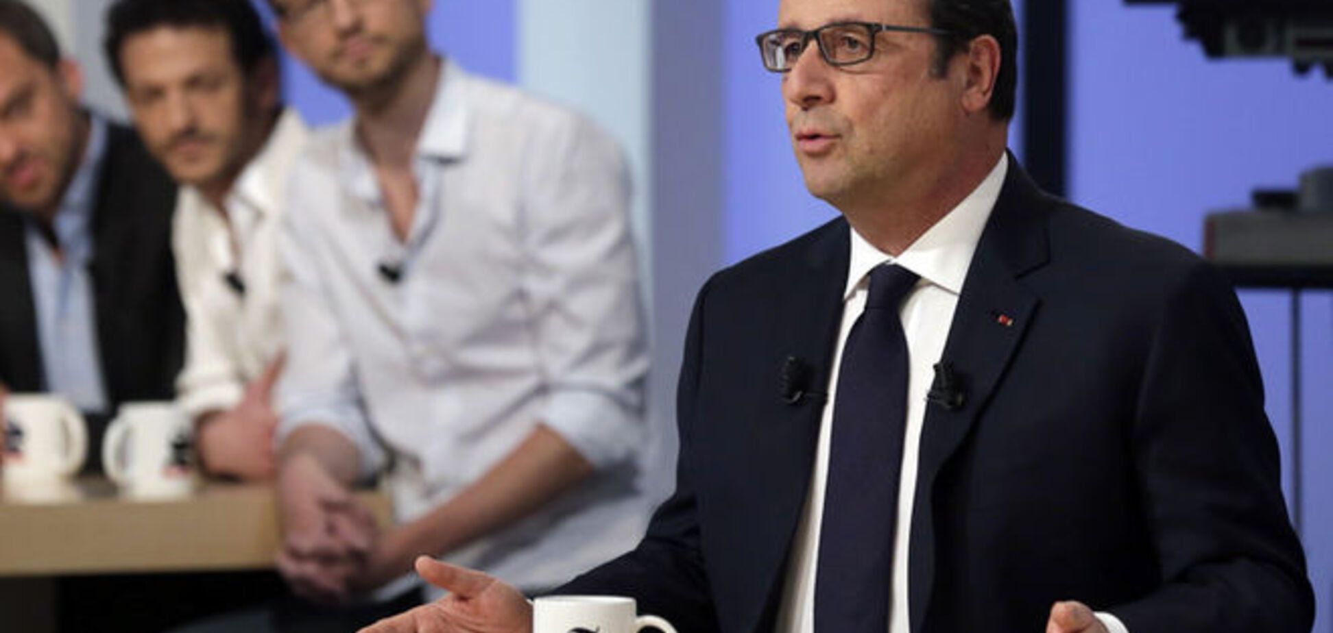 Олланд встал на защиту Charlie Hebdo: над религией можно смеяться