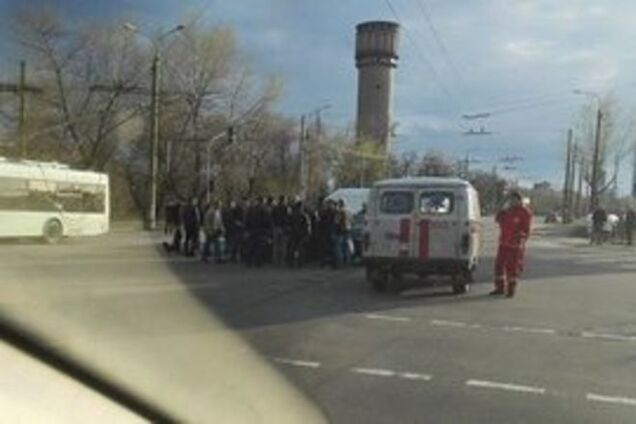 В Северодонецке военный 'Урал' наехал на 'Ладу': фотофакт