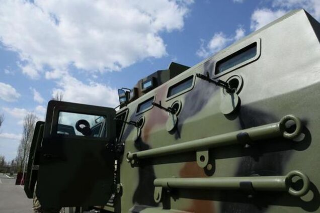 Пограничники провели 'тест-драйв' нового броневика 'Козак-2': фотофакт