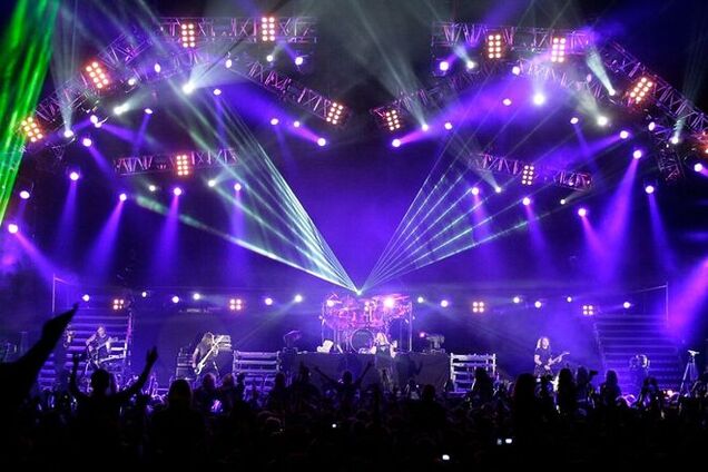 Народу нужны правильные 'зрелища'