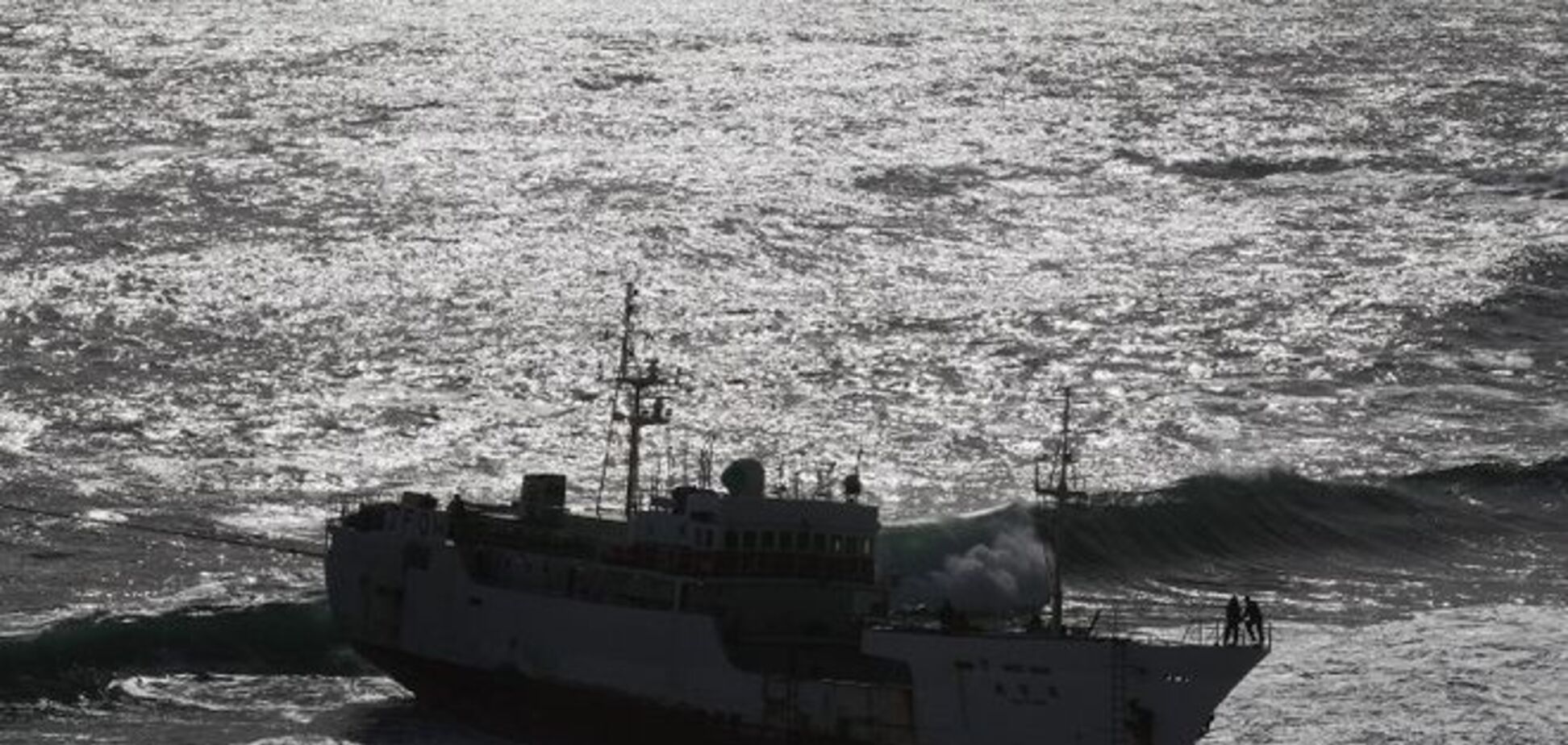 У берегов Камчатки затонул российский траулер: среди 54 погибших есть украинцы