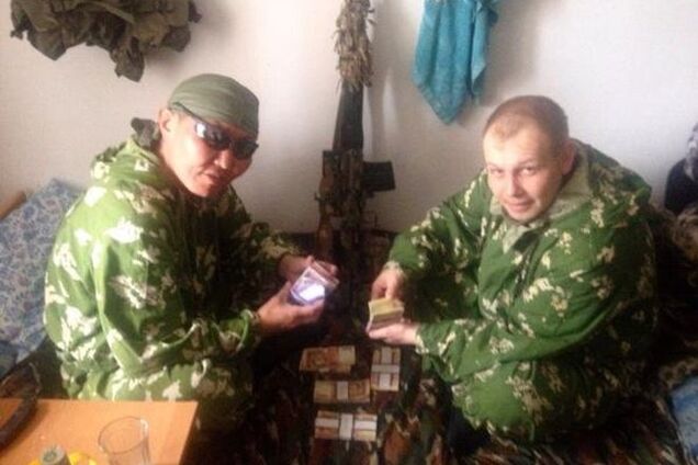 Российские наемники похвастались в соцсетях гонораром за убийство украинцев: фотофакт
