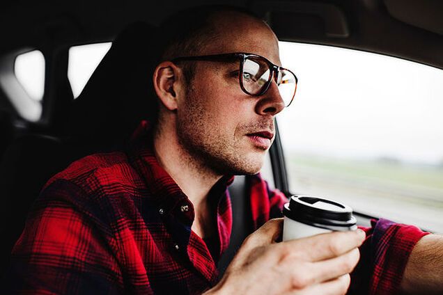 Совет автомобилистам: 6 рекомендаций, как не уснуть за рулем