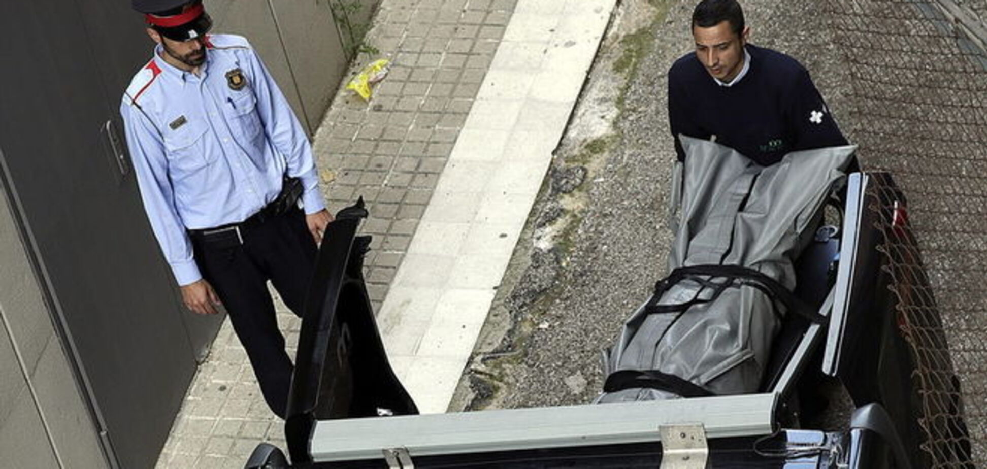 В Испании школьник убил учителя из арбалета: опубликованы фото