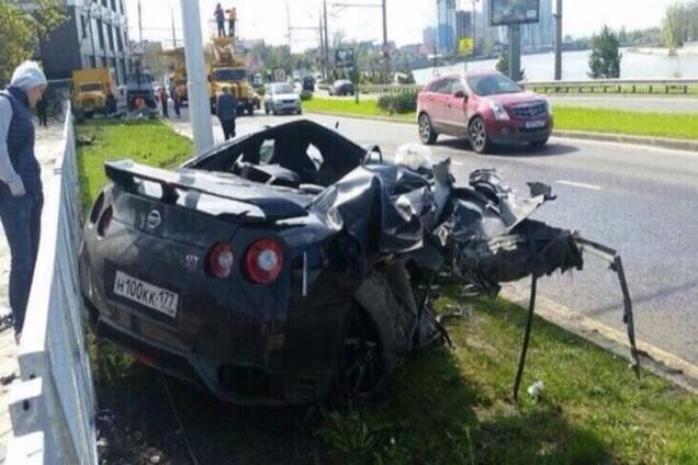Экс-футболист 'Динамо' выжил в жутком ДТП, разбив в 'мясо' свой спорткар