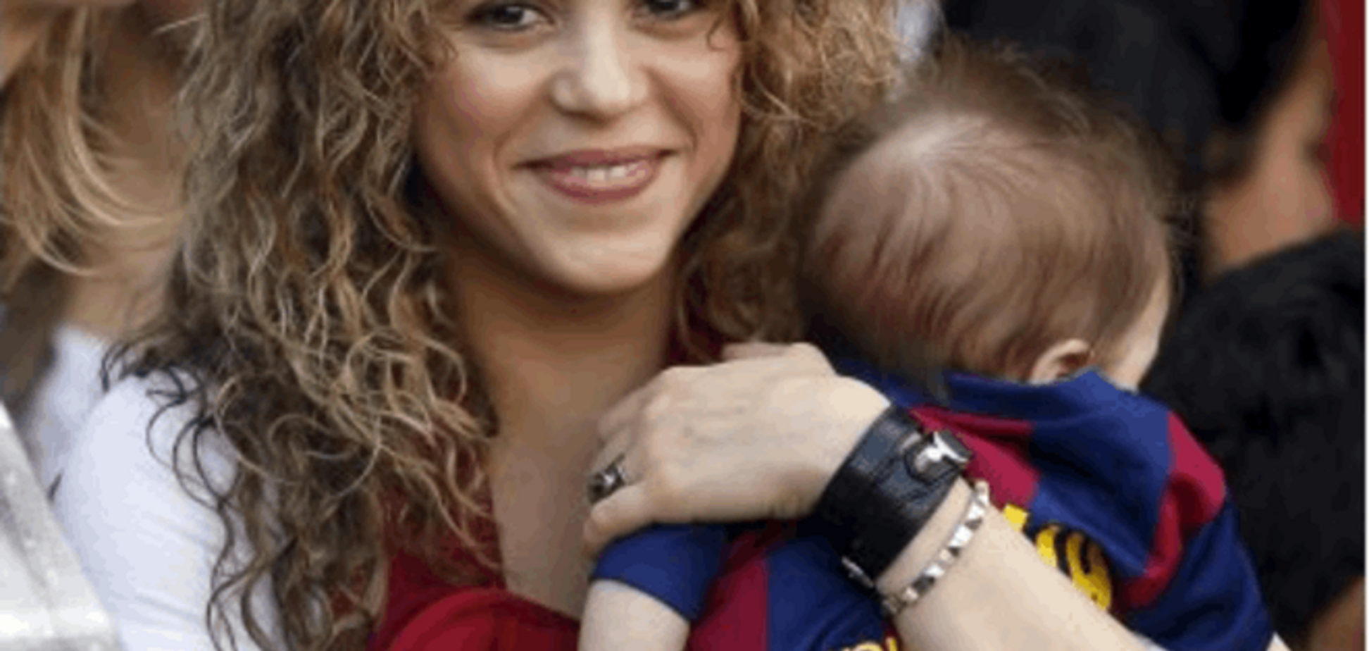 Шакира взяла на матч 'Барселоны' 3х-месячного сына