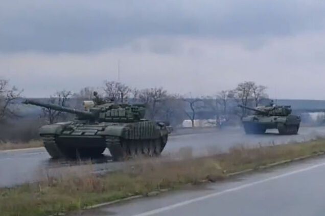 Нові дані георозвідки: російські танки і бази на Донбасі: фоторепортаж