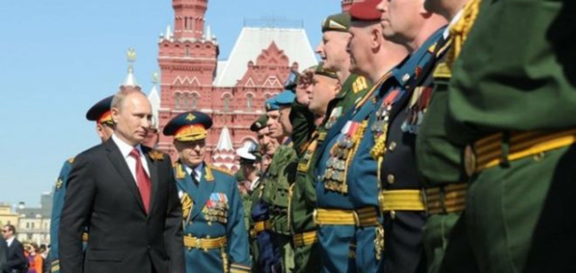 Медведєв прогнозує психоз у Кремлі на День Перемоги