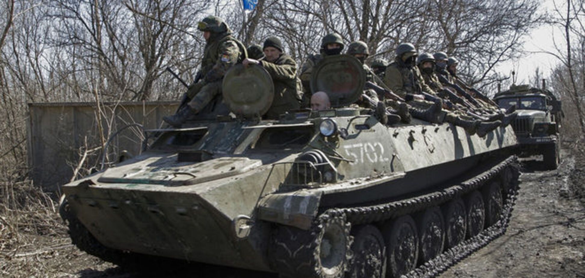 Террористы на Донбассе пустили в ход танки и БМП