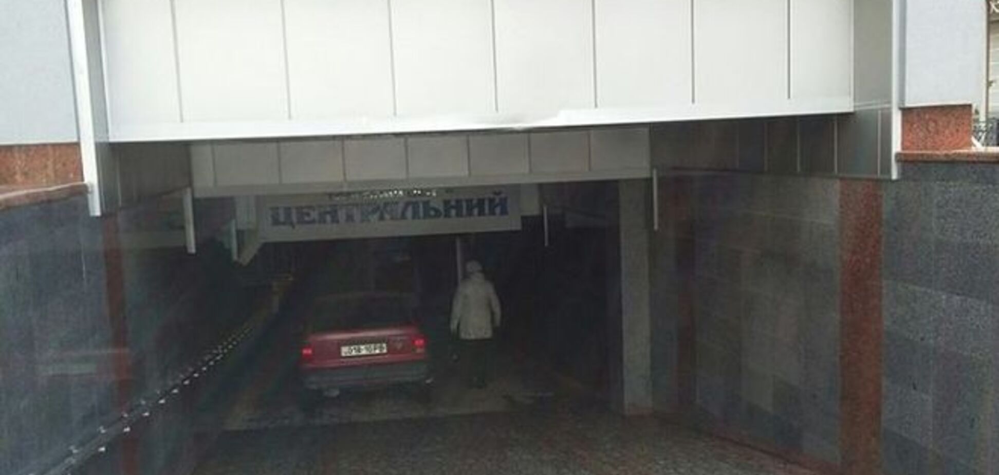 'Герой парковки': в Ривне водитель показал вершину автохамства