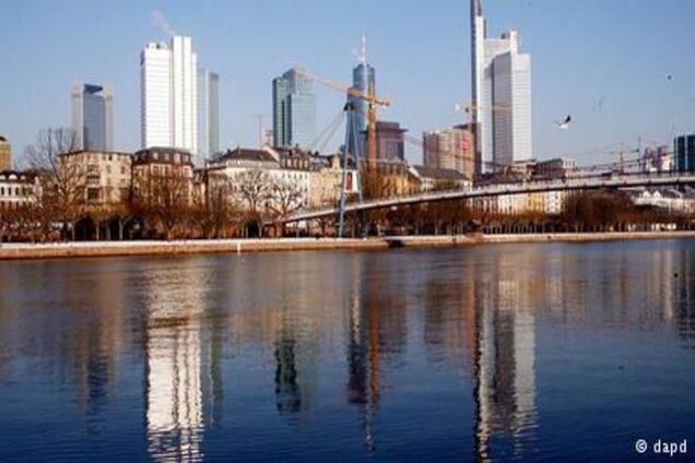 Правительство Германии повысило прогноз по росту экономики страны