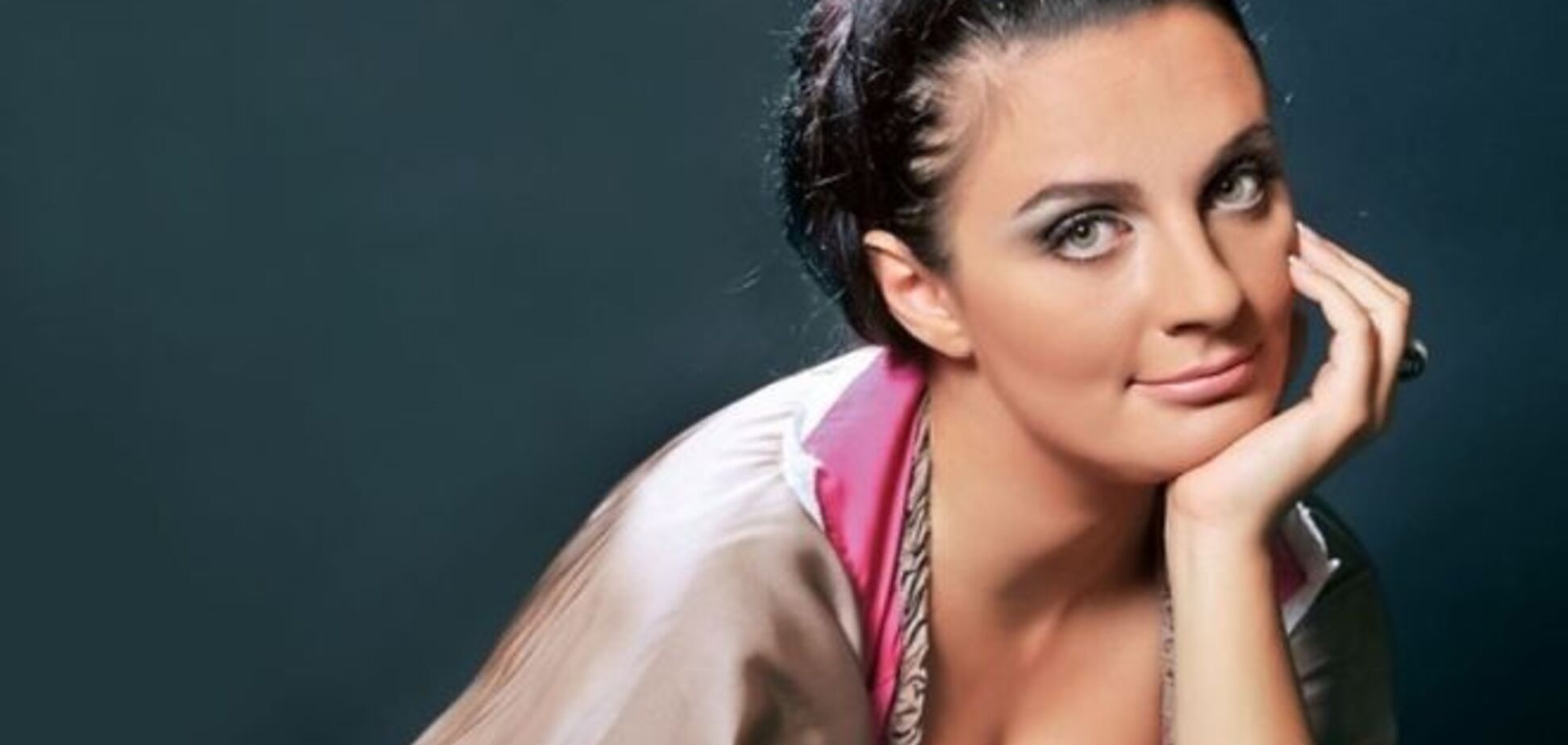 Елена Ваенга произвела фурор обнаженной грудью