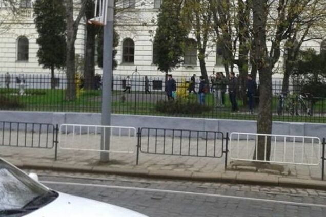 Во Львове студенты устроили погоню за веловором: фотофакт