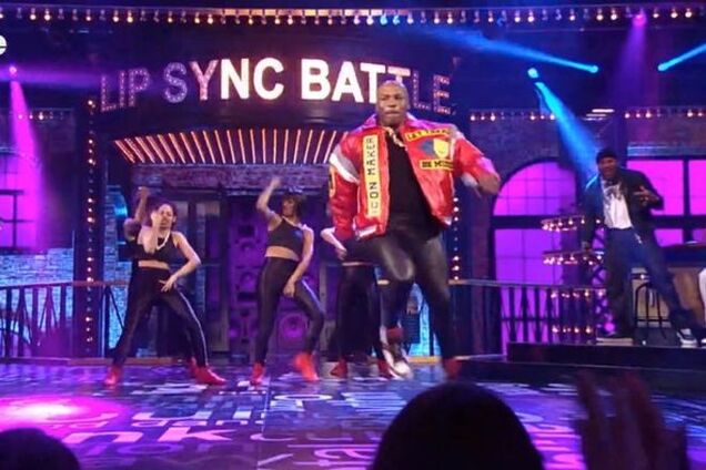 Майк Тайсон порвал интернет танцем в обтягивающих лосинах: забавное видео