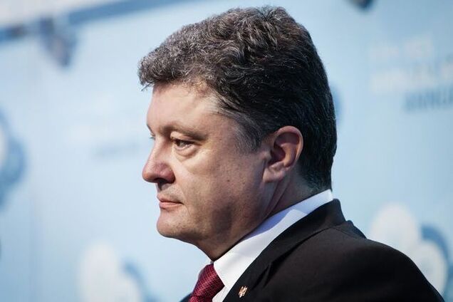 Порошенко утвердил перечень должностей военно-гражданских администраций