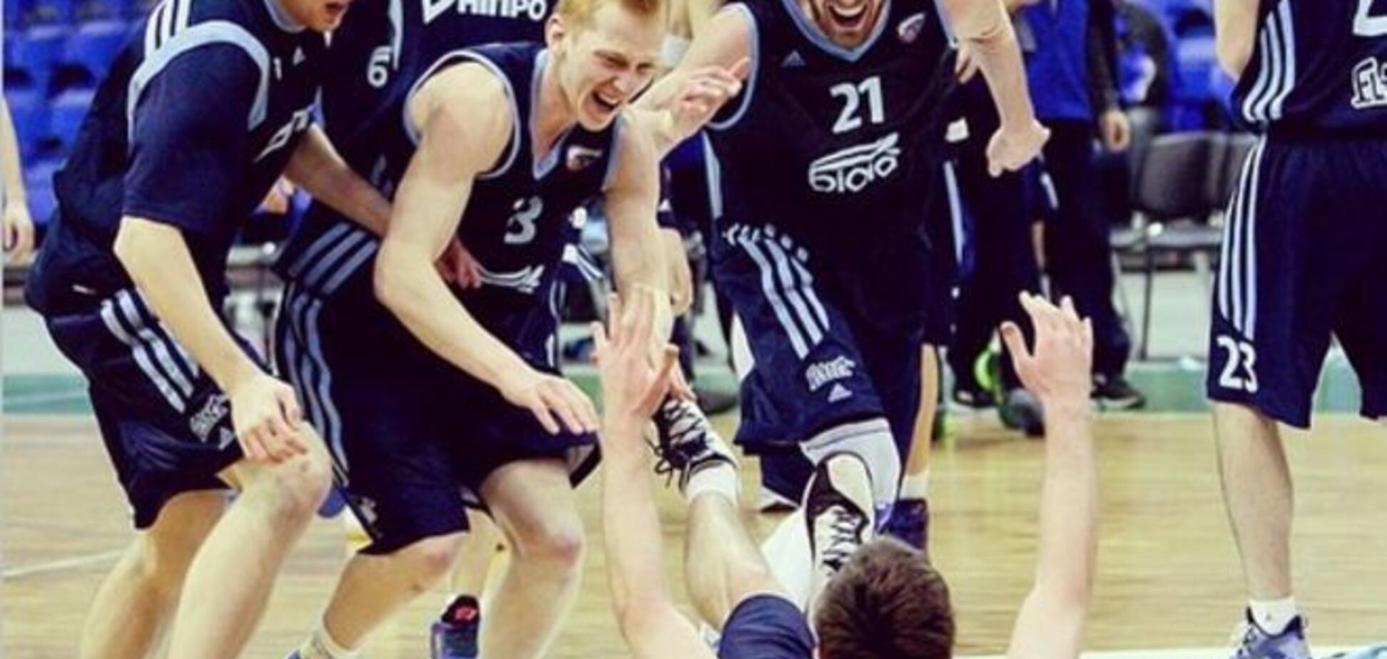 'Днепр' фантастически вышел в финал Суперлиги: эмоциональное видео