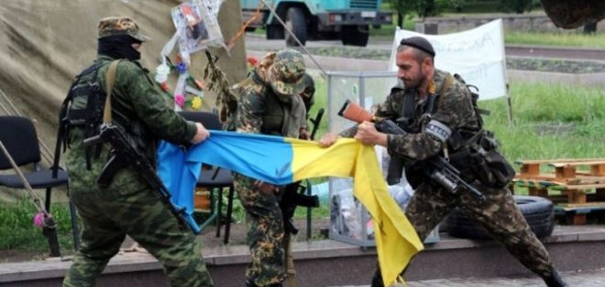 Террористы 'перевоспитывают' подростков в специальных лагерях