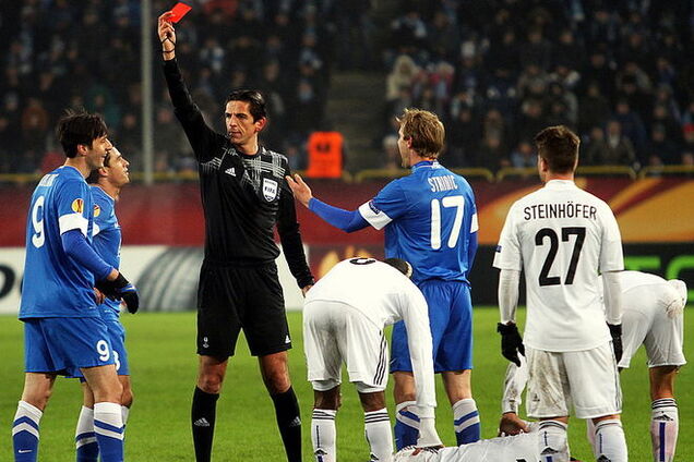 'Убийцы в черном': топ-5 случаев, когда судьи 'топили' Украину