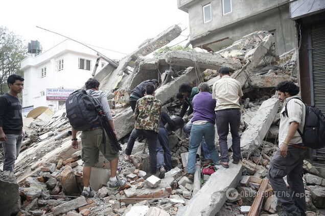 В Непале из-за землетрясения ввели режим ЧП