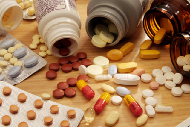 Коррупция: Кабмин Яценюка раскритиковали за 'резерв лекарств'