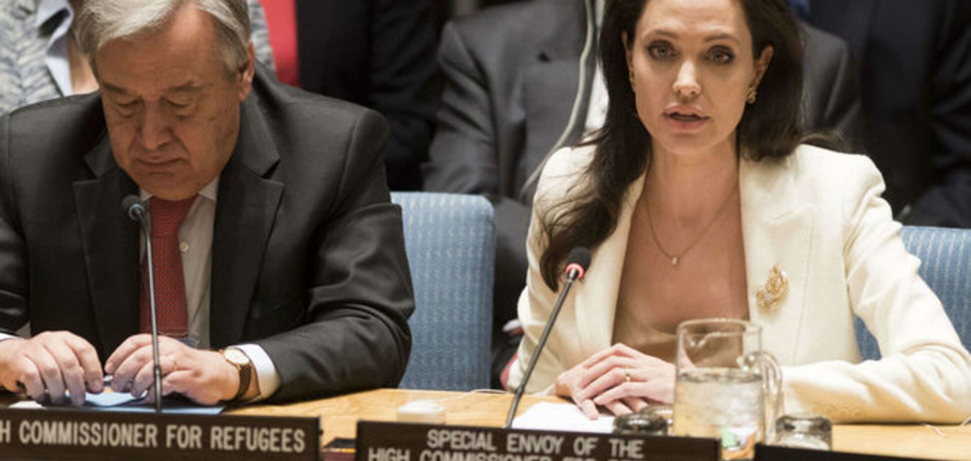 Анджелина Джоли устроила разнос в ООН из-за гибнущих мигрантов