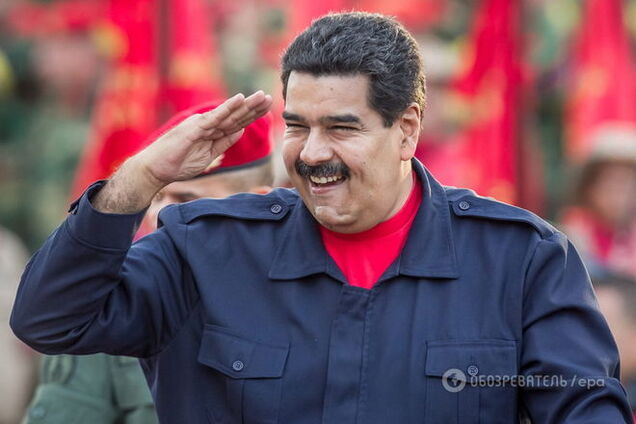 Президент Венесуэлы подарил дом женщине, бросившей в него манго