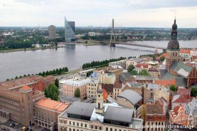 Латвия и Евросоюз: десять лет в тени эмиграции