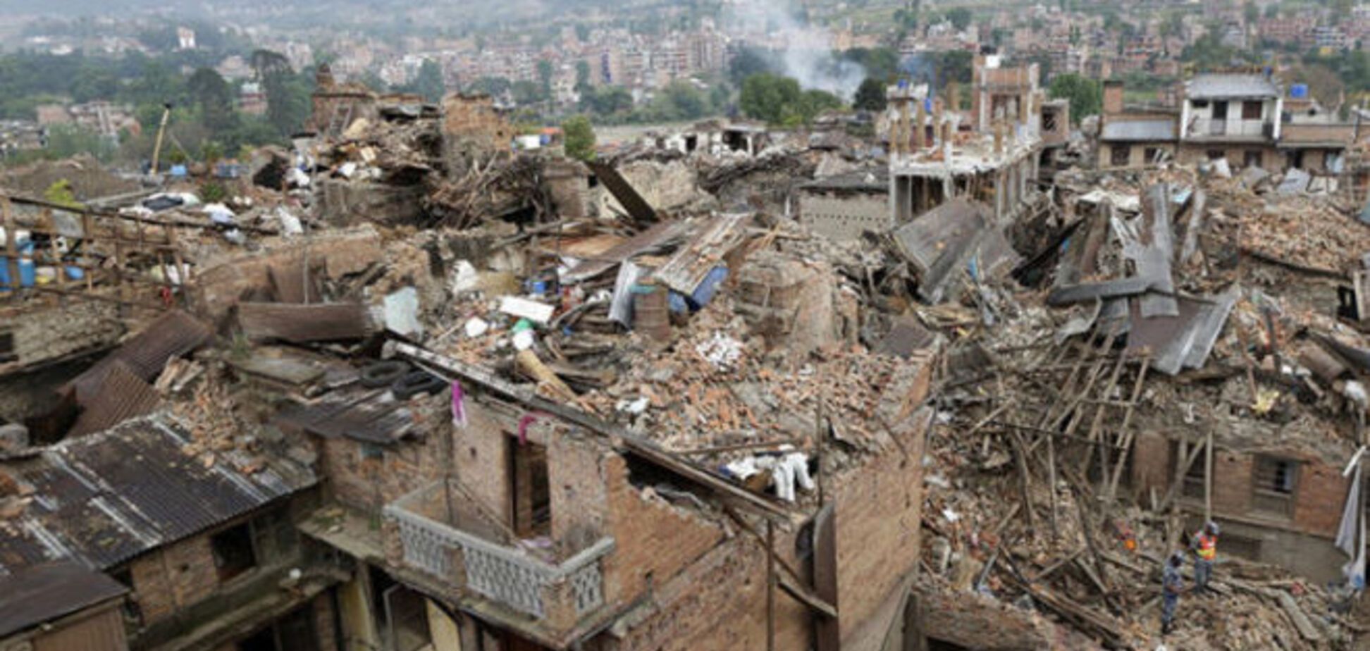 Дрон снял ужасающие разрушения в Непале: видео последствий землетрясения