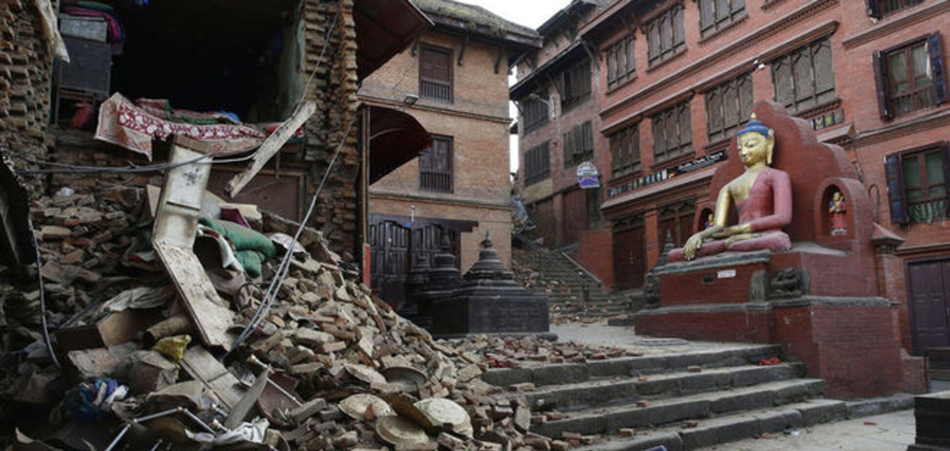 Землетрус в Непалі: жертв вже більше ніж 3200 осіб