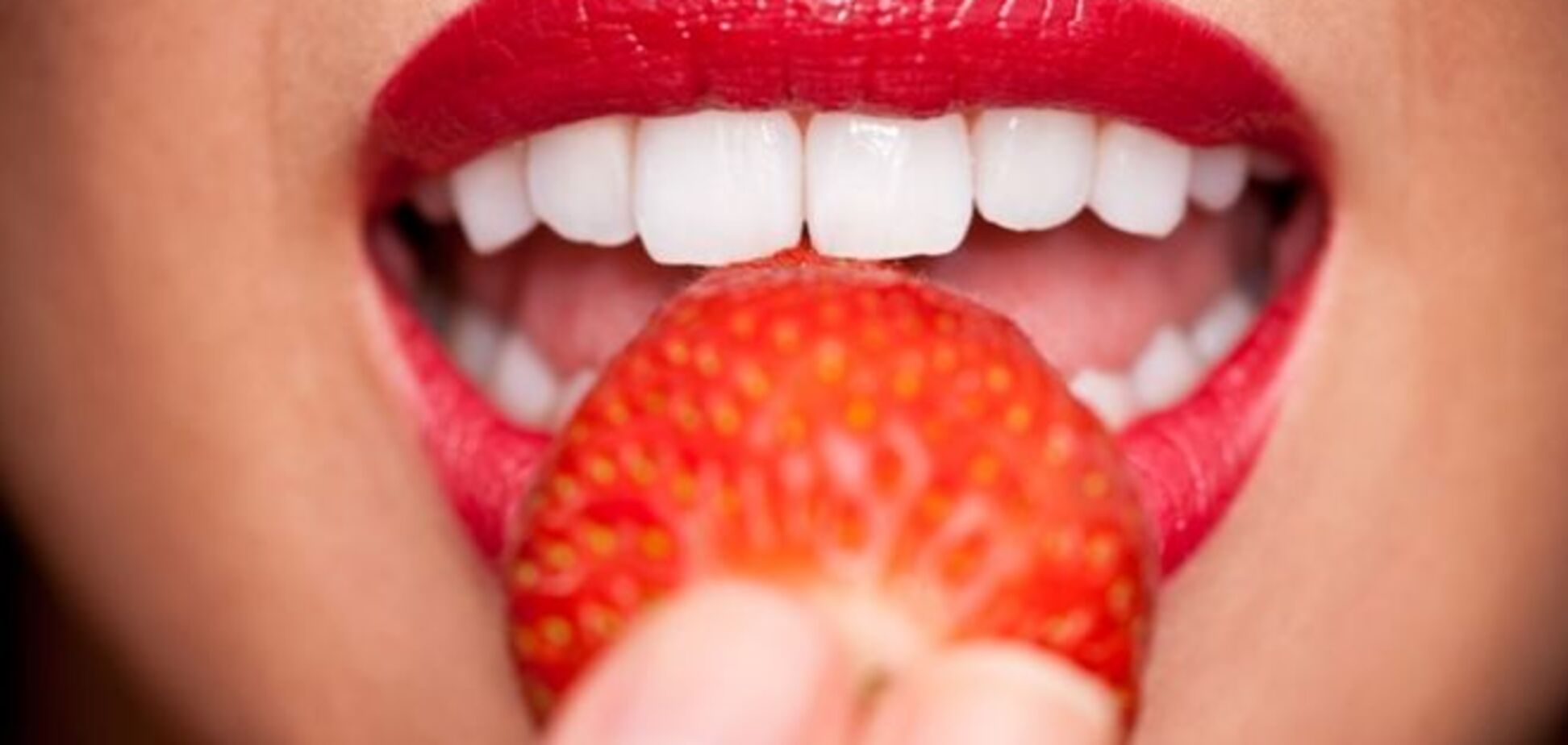 Топ-6 продуктов, которые приводят к желтизне зубов