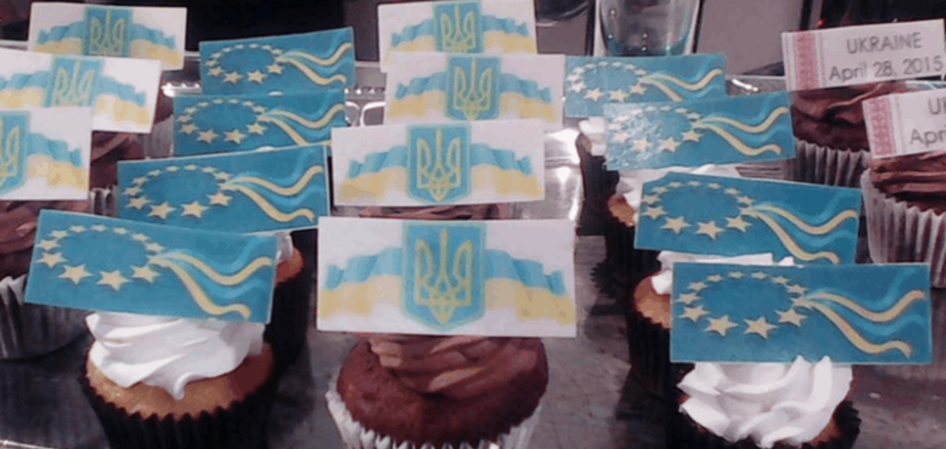 Звезды и ленты: на конференции в поддержку Украины подавали евромаффины – фотофакт 