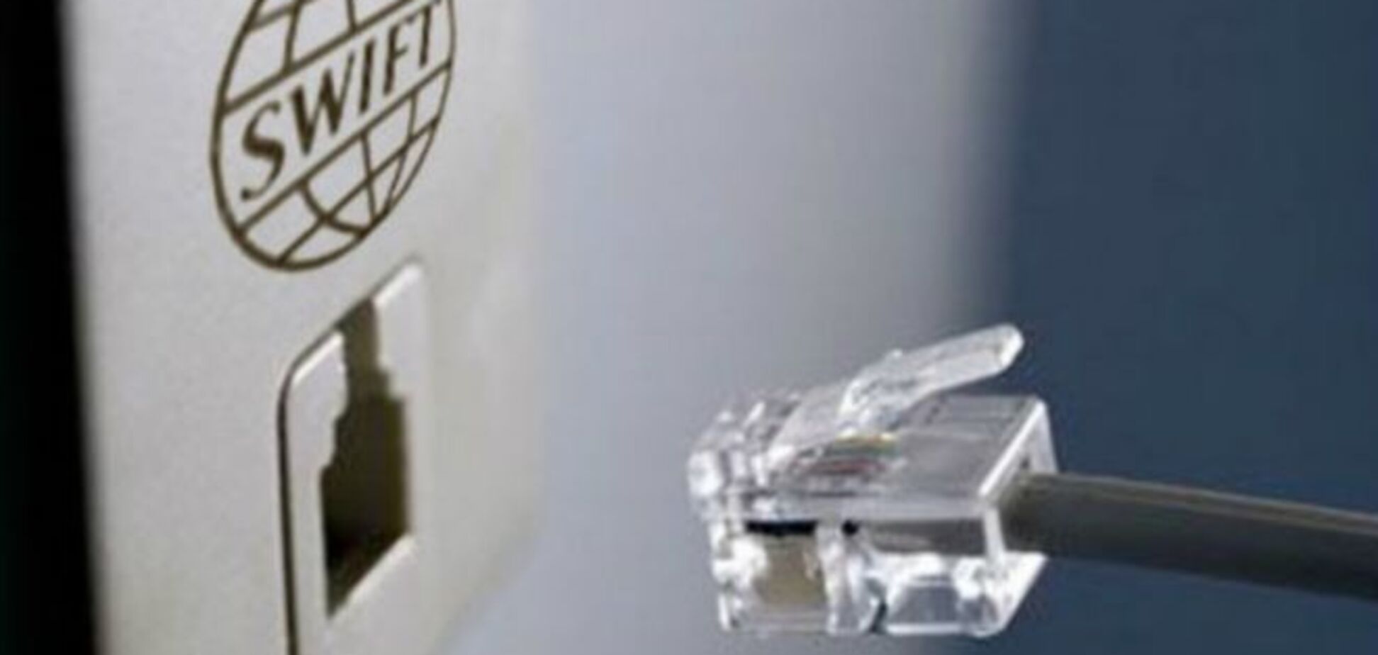 Русский мир пришел? Западные банки не проводят долларовые платежи крымчан