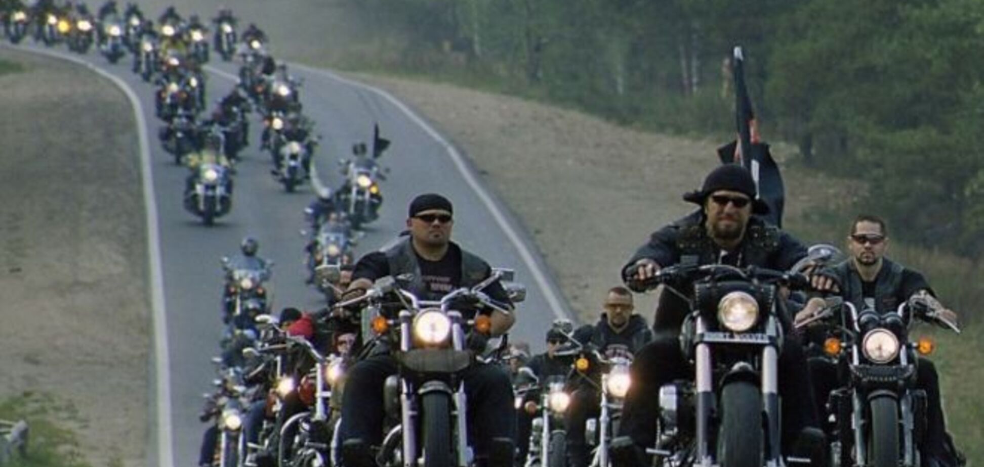 Хоть тушкой, хоть чучелом: путинские байкеры хотят попасть в Берлин к 1 мая